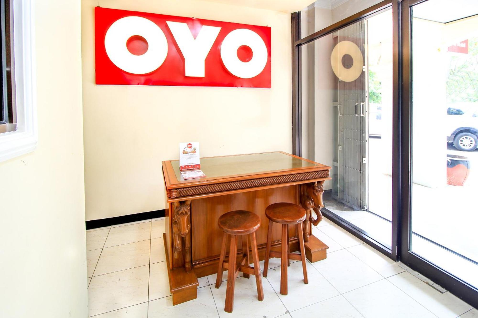 Super Oyo Capital O 217 A1 Hotel Surabaia Exterior foto