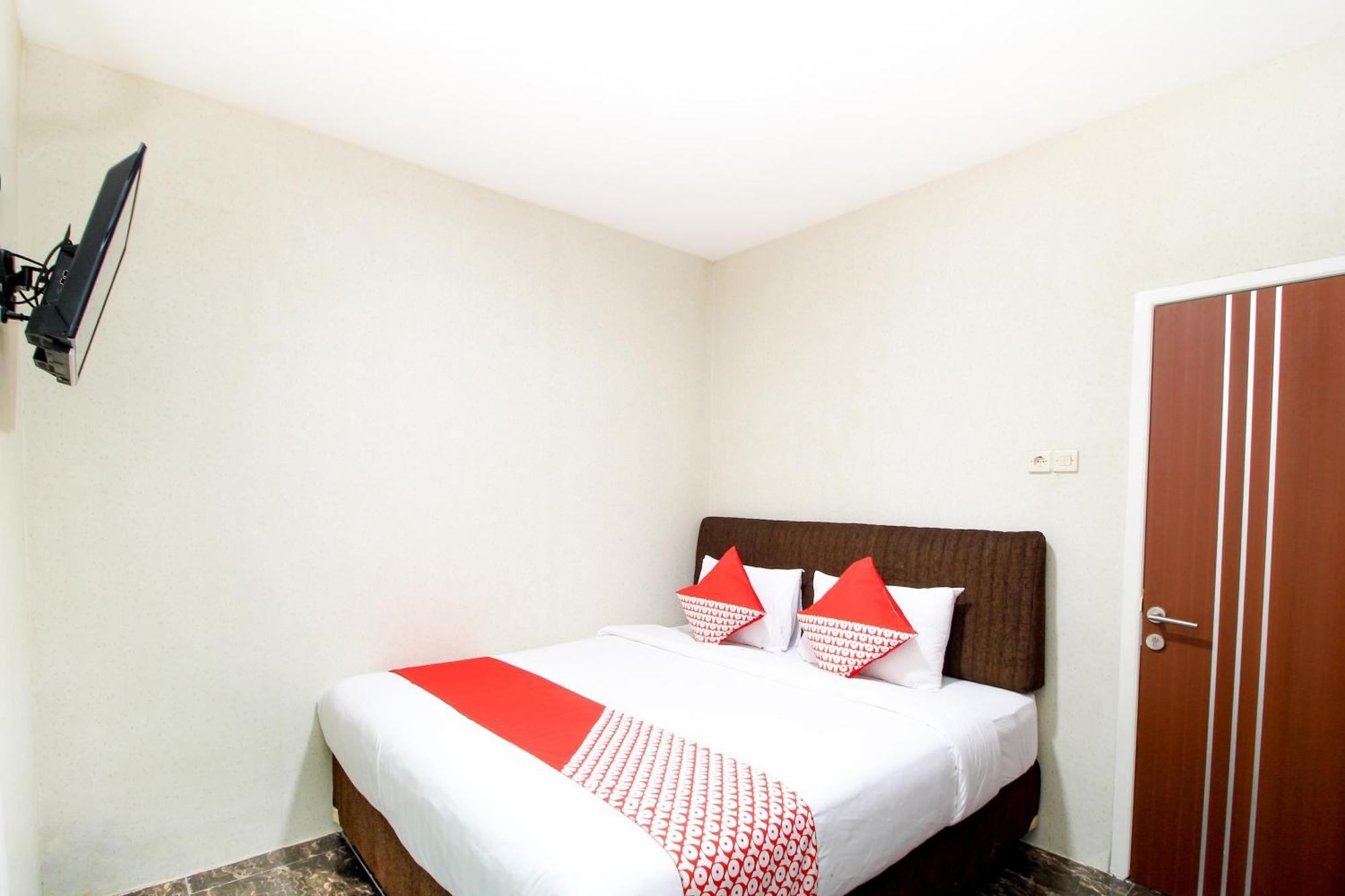 Super Oyo Capital O 217 A1 Hotel Surabaia Exterior foto