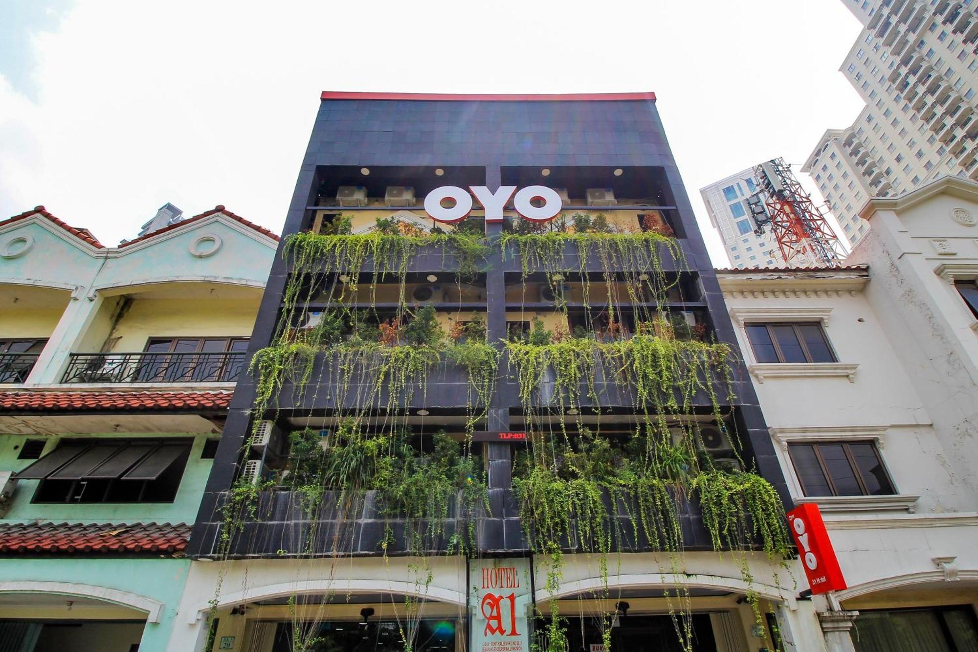 Super Oyo Capital O 217 A1 Hotel Surabaia Exterior foto